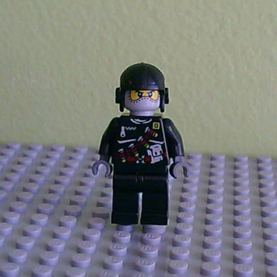 LEGO Minifigure-Specs - Chemical Belt Torso-Dino Attack-DIN007-Creative Brick Builders